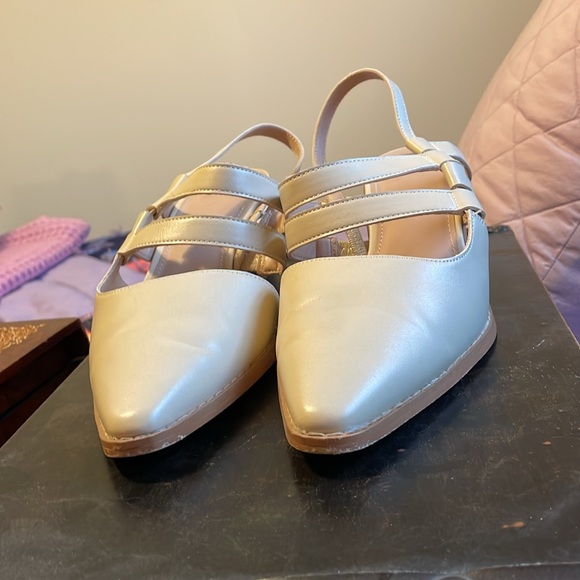 Lovely Stacked Heel shoes - Picture 7 of 9